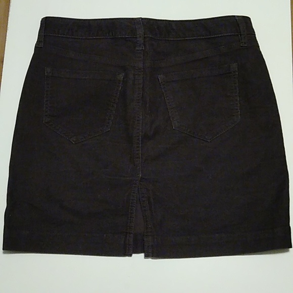 Corduroy skirt in deep rich brown color, great condition - Picture 2 of 7